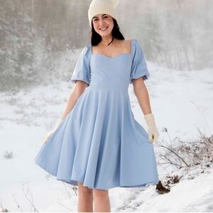 BNWT Chelsea Reece Bella Dress in blue - 8/10